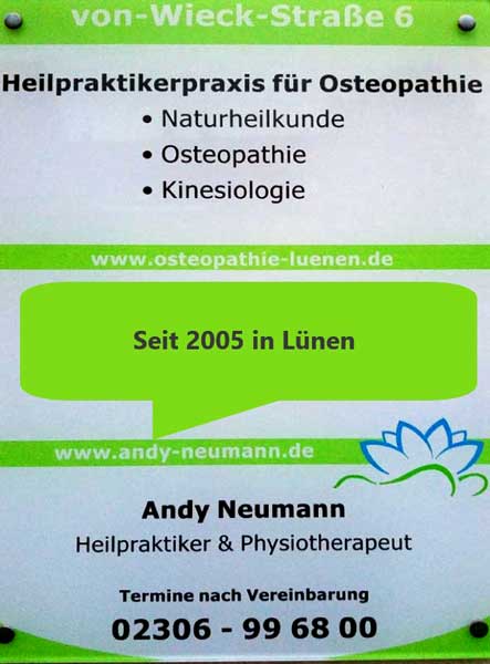 Aussenschild Osteopathie Praxis Neumann in Lünen Wandschild Osteopathie Lünen - Praxis Andy Neumann Heilpraktiker